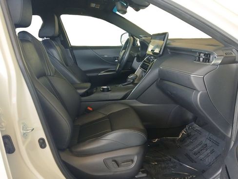 Used 2022 Toyota Venza Limited AWD/4WD image 15