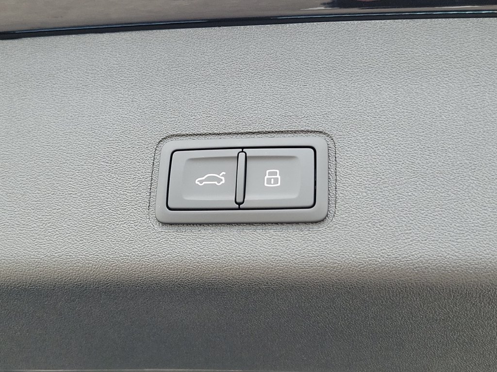 New 2026 Audi Q3 quattro 2.0T AWD/4WD image 15