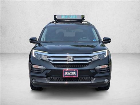 Used 2017 Honda Pilot Elite image 2