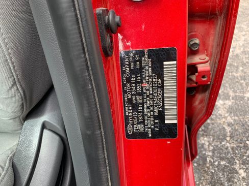 Used 2013 Hyundai Accent GS FWD image 31