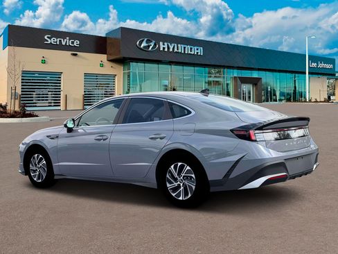 New 2026 Hyundai Sonata Blue FWD image 4