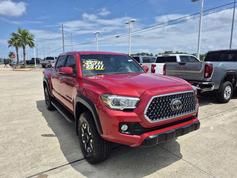 Used 2019 Toyota Tacoma TRD Off-Road AWD/4WD image 16