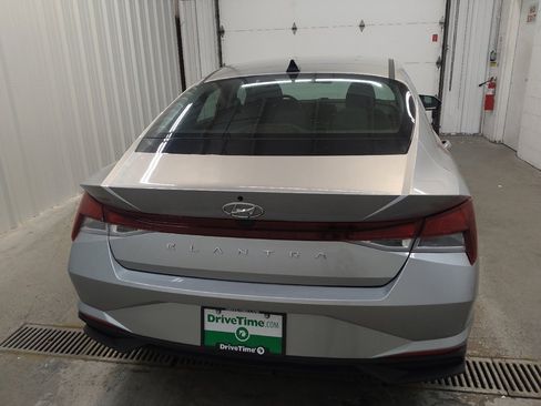 Used 2021 Hyundai Elantra SEL FWD image 7