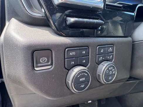 Used 2023 Chevrolet Silverado 1500 High Country w/ Technology Package AWD/4WD image 12