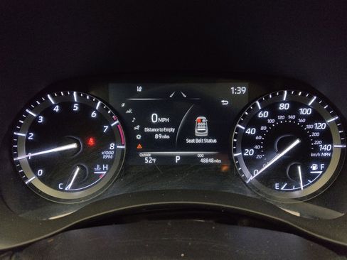 Used 2021 Toyota Highlander XLE image 25