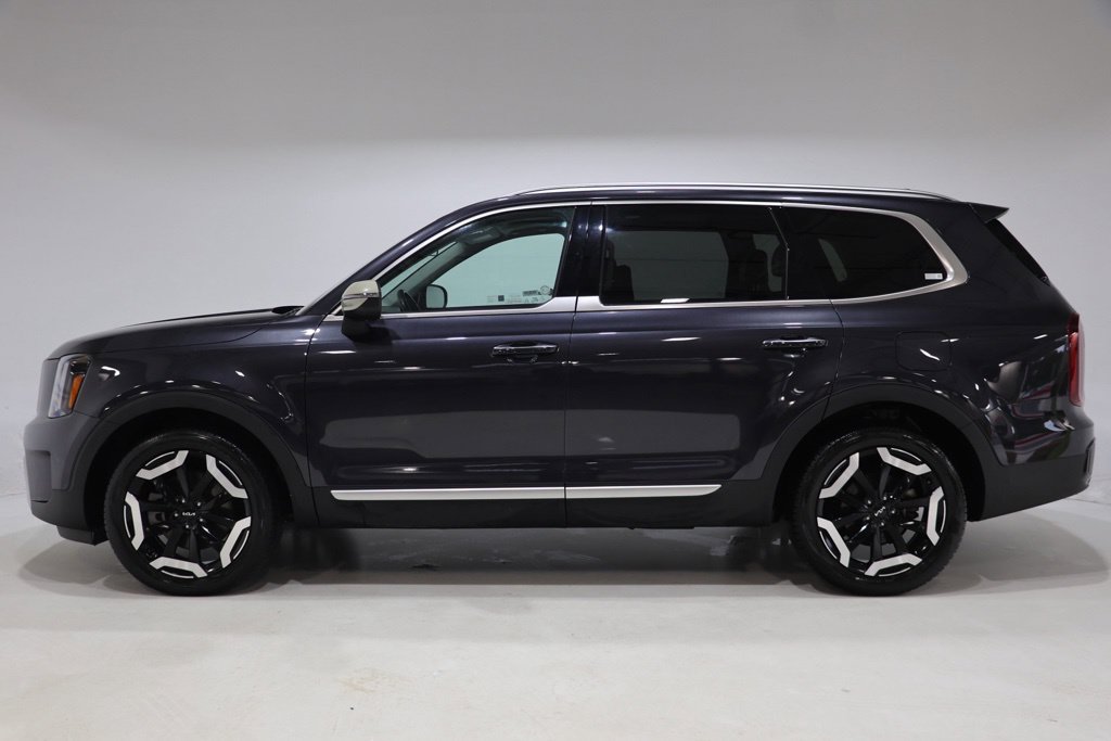 Used 2025 Kia Telluride S AWD/4WD image 4