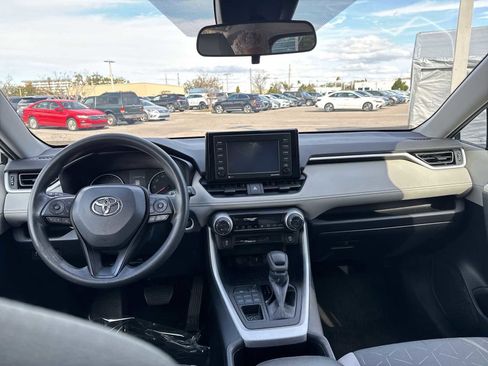 Used 2022 Toyota RAV4 XLE image 14