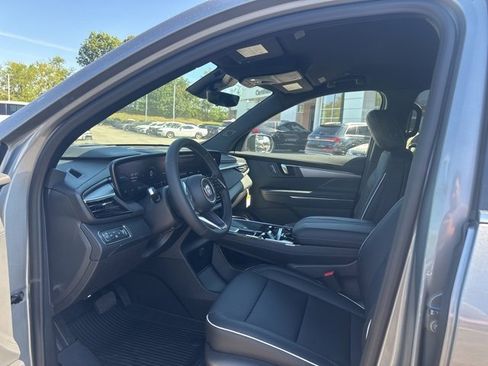 New 2026 Buick Enclave Preferred w/ Power Package image 2