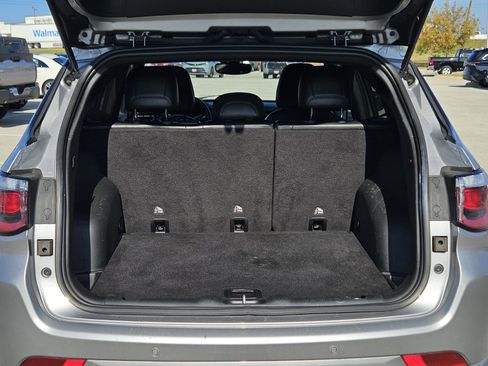 Used 2023 Jeep Compass Limited image 17