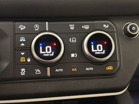 Used 2023 Land Rover Defender 110 S AWD/4WD image 16