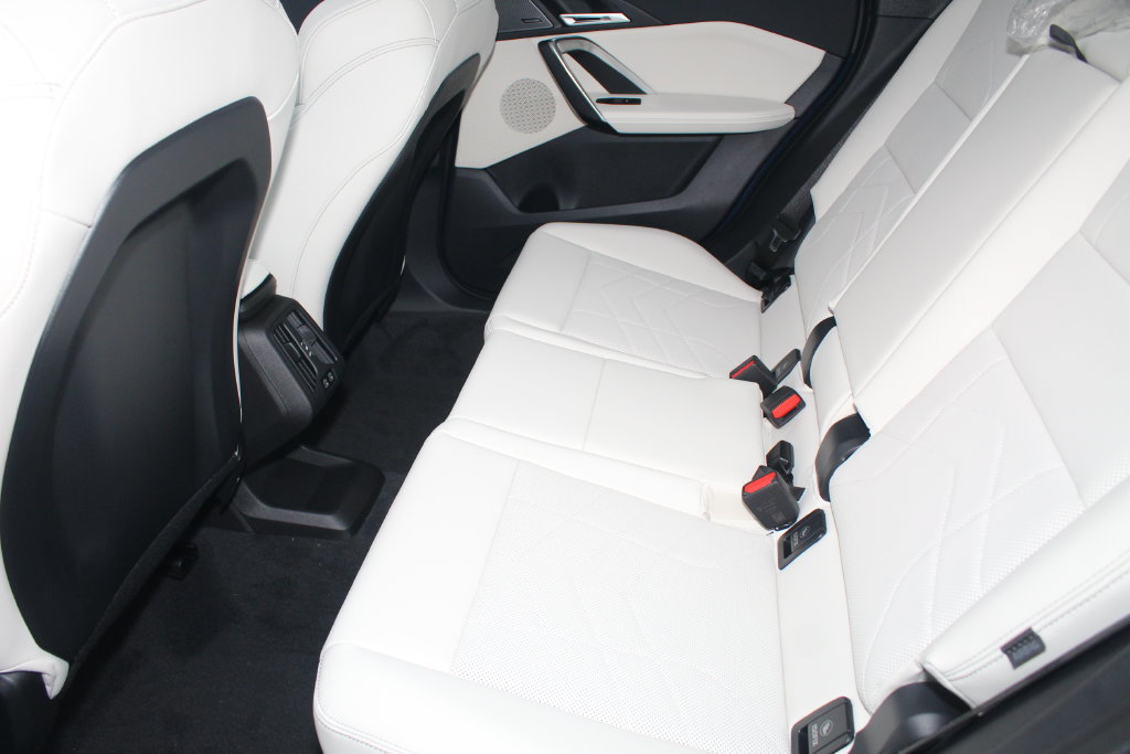 Used 2026 BMW X1 xDrive28i w/ Technology Package AWD/4WD image 21