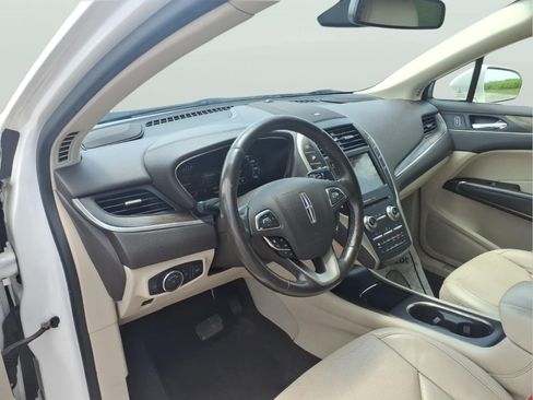 Used 2019 Lincoln MKC Reserve w/ MKC Climate Package FWD image 11