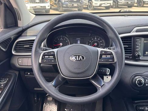 Used 2020 Kia Sorento FWD V6 image 21