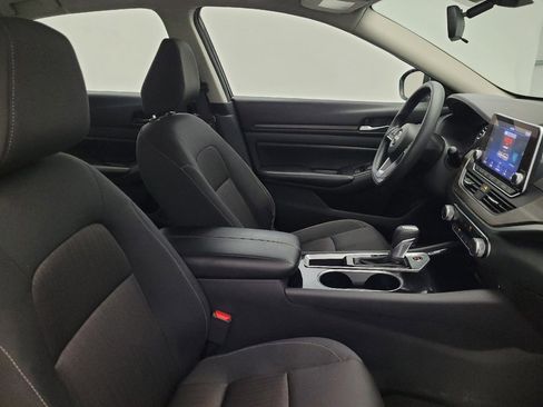 Used 2024 Nissan Altima 2.5 SV image 21