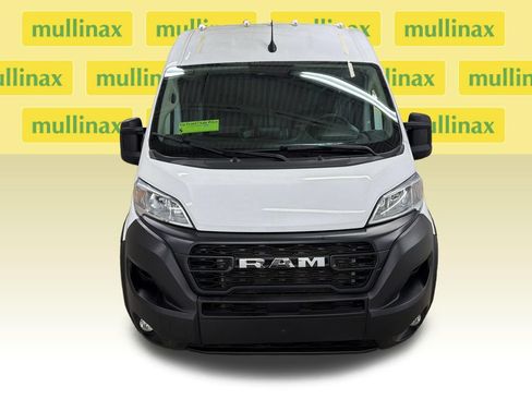 Used 2024 RAM ProMaster 2500 w/ Convenience Group FWD image 16