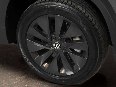 Used 2024 Volkswagen Taos S image 39