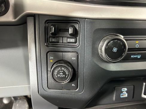 Used 2022 Ford F150 XLT w/ XTR Package AWD/4WD image 27