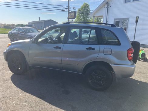 Used 2005 Toyota RAV4 2WD image 10