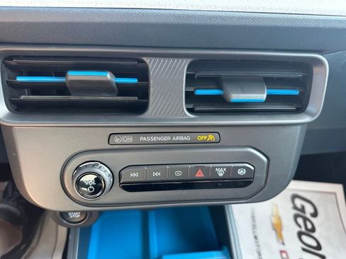 New 2025 Ford Maverick XLT w/ XLT Luxury Package image 9