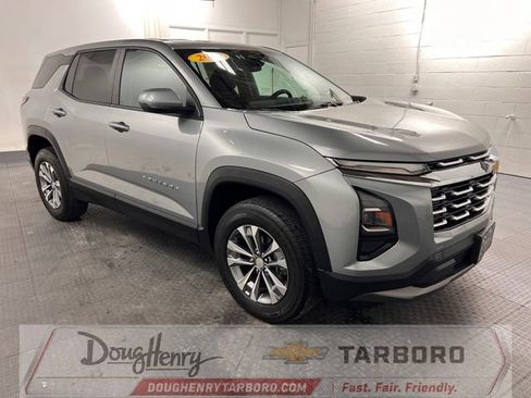 Used 2025 Chevrolet Equinox LT FWD image 4