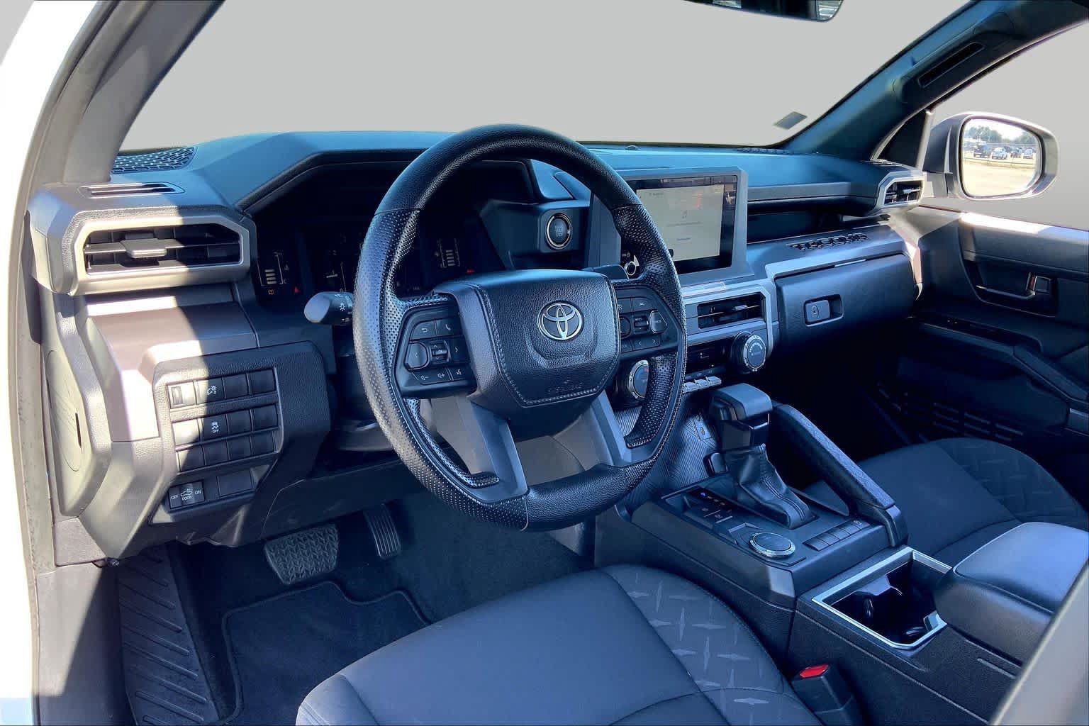 Used 2026 Toyota Tacoma SR5 RWD image 17