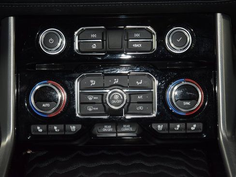 Used 2024 GMC Yukon Denali w/ LPO, Floor Liner Package image 35