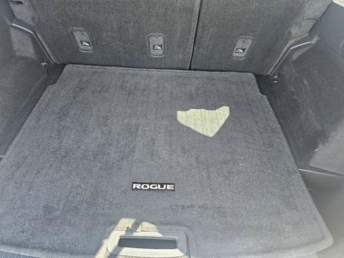 Used 2023 Nissan Rogue S image 20