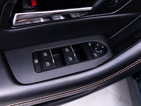 Certified 2025 MAZDA CX-90 Plug-In Hybrid w/ Preferred AWD/4WD image 19