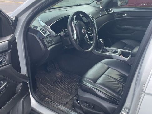Used 2013 Cadillac SRX FWD image 2