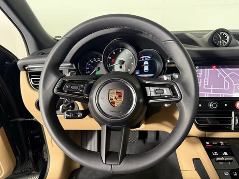 New 2025 Porsche Macan S image 35