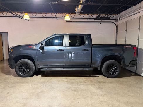 Used 2022 Chevrolet Silverado 1500 LT Trail Boss w/ Safety Package AWD/4WD image 2