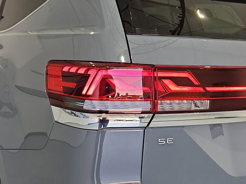 New 2026 Volkswagen Atlas SE FWD image 8