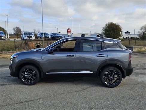 New 2026 Nissan Kicks SR image 4