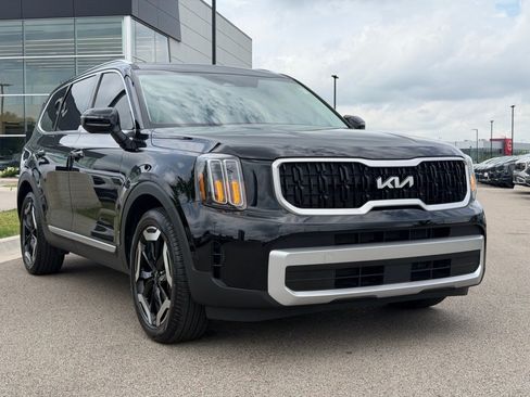 Used 2024 Kia Telluride EX AWD/4WD image 1