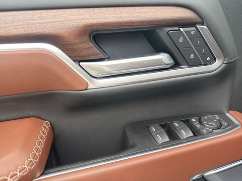 New 2026 GMC Sierra 3500 Denali Ultimate AWD/4WD image 13
