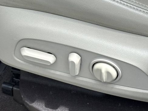 Used 2019 GMC Acadia Denali w/ Technology Package FWD image 27