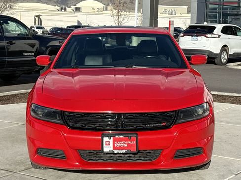 Used 2022 Dodge Charger SXT w/ Leather Interior Group image 3