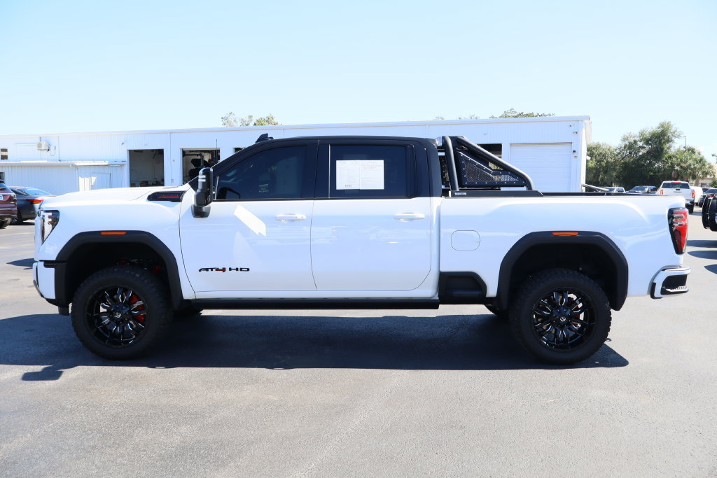 Certified 2025 GMC Sierra 2500 AT4 w/ AT4 Premium Plus Package AWD/4WD image 6