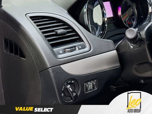 Used 2019 Dodge Grand Caravan GT FWD image 12