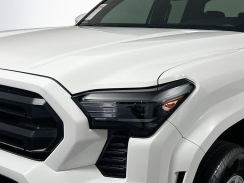 Used 2025 Toyota Tacoma SR5 image 11