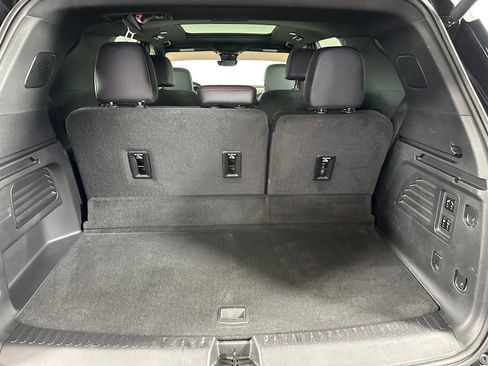Used 2026 Chevrolet Traverse RS w/ LPO, Floor Liner Package AWD/4WD image 32