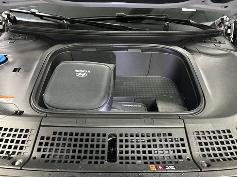 New 2026 Hyundai Ioniq 9 Calligraphy image 26