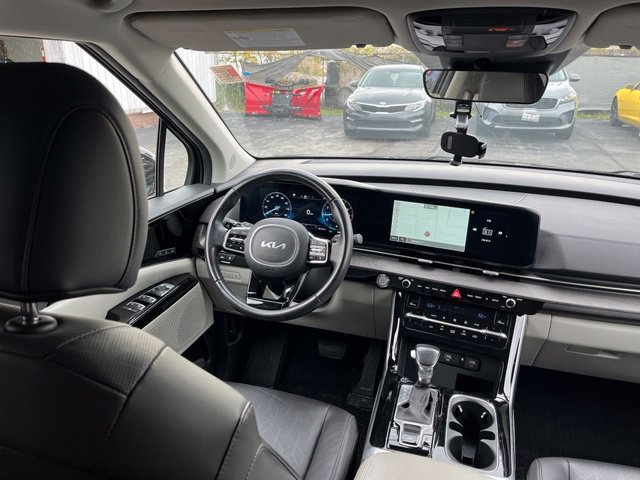 Certified 2024 Kia Carnival SX FWD image 40