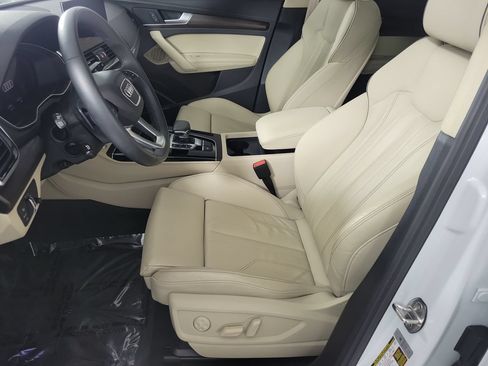 Used 2024 Audi Q5 2.0T Premium Plus w/ Premium Plus Package AWD/4WD image 10