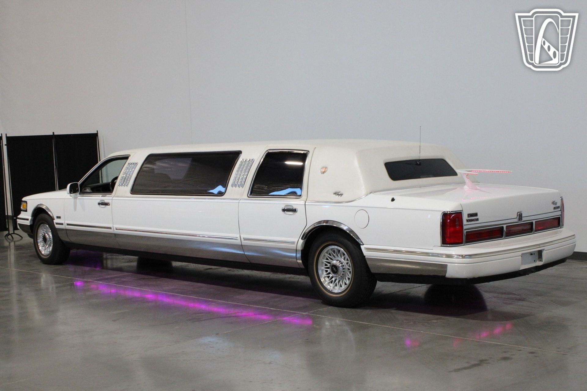Used 1996 Lincoln Town Car Executive RWD image 30