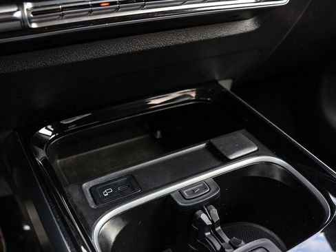 Used 2023 Mercedes-Benz GLB 250 GLB 250 image 45