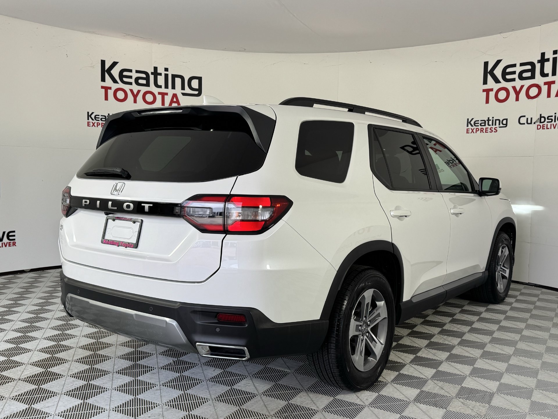 Used 2026 Honda Pilot EX-L image 5