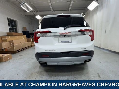 Certified 2023 GMC Acadia SLE w/ Driver Convenience Package image 9