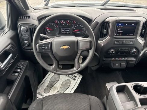 Used 2020 Chevrolet Silverado 1500 Custom w/ Custom Value Package AWD/4WD image 19