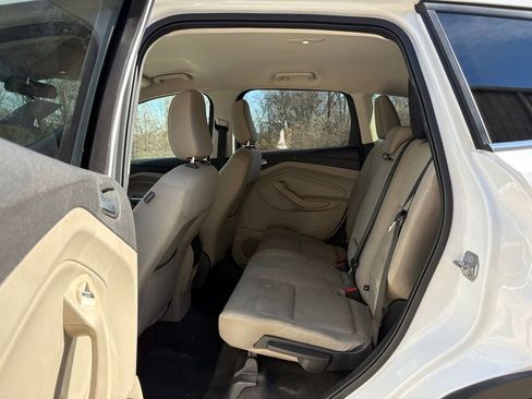 Used 2019 Ford Escape SE image 41